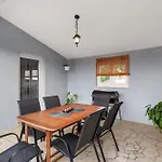 Apartamento Tromba Near The Sea Šišan